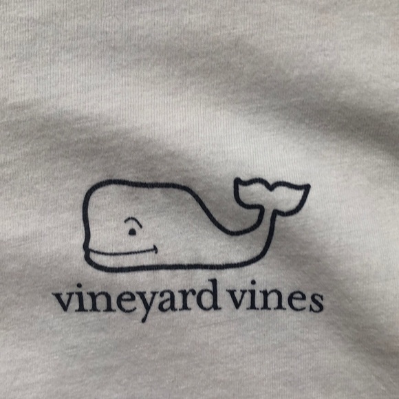 Vineyard Vines Longsleeve size Medium - Picture 2 of 6